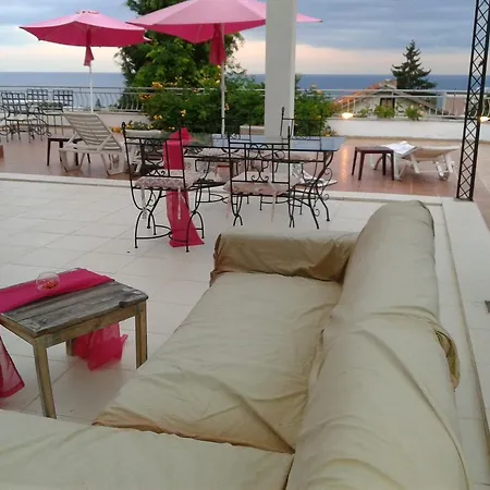 House Sapphire Golden Sands