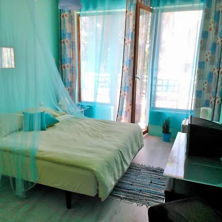 Δωμάτια σε οικογενειακή κατοικία House Sapphire *