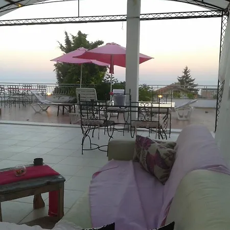 Δωμάτια σε οικογενειακή κατοικία House Sapphire *