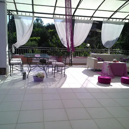 Δωμάτια σε οικογενειακή κατοικία House Sapphire Golden Sands